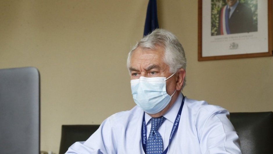 Ministro de Salud Enrique Paris. (Foto: @ministeriosalud). 